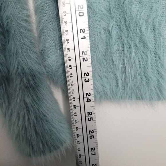 If It Were Me soft blue furry preppy clean girl feminine sweater size medium - Picture 7 of 7